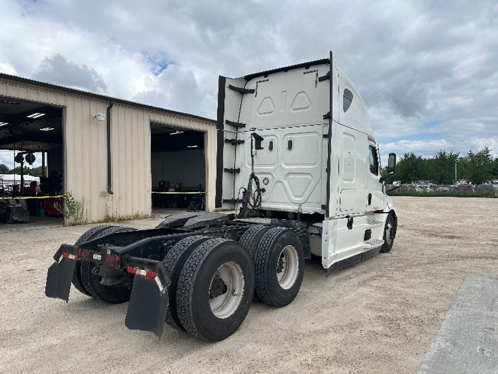 Sleeper Tractor-Heavy Duty Tractors-Freightliner-2020-T12664ST-Milwaukee-WI-531,779\n\t\tmiles-$ 58,500 - Image 7