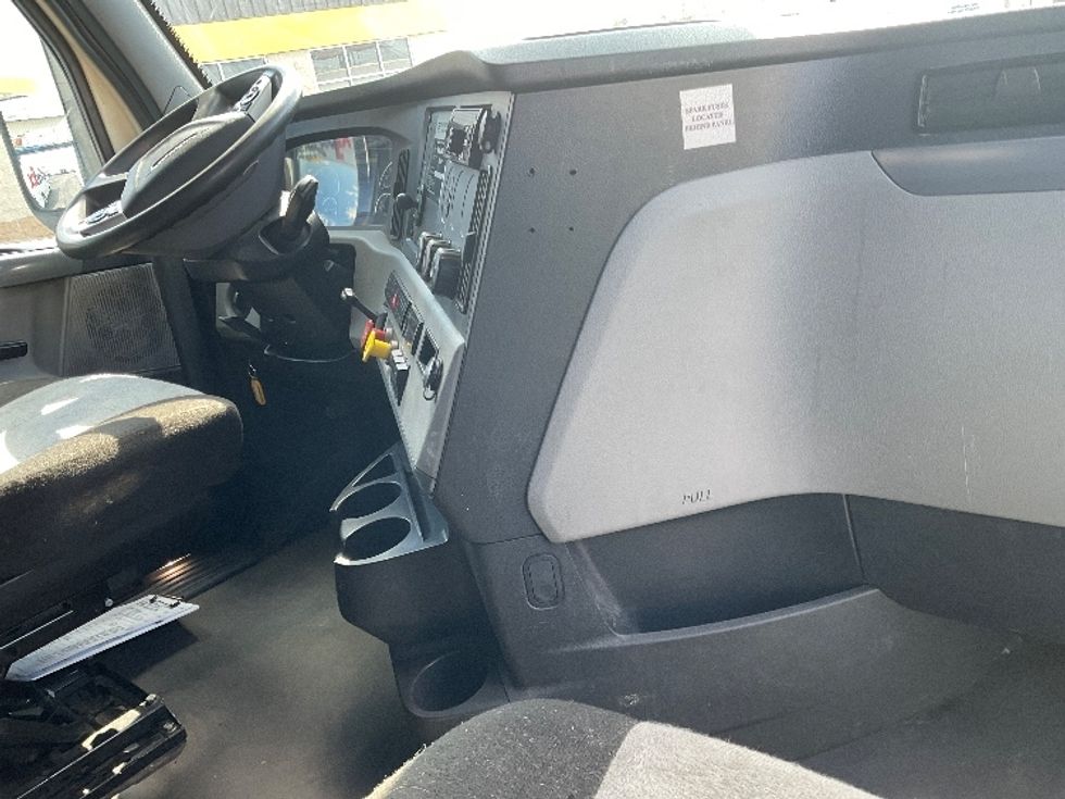 Sleeper Tractor-Heavy Duty Tractors-Freightliner-2020-T12664ST-Milwaukee-WI-559,543\n\t\tmiles-$ 56,250 - Image 15