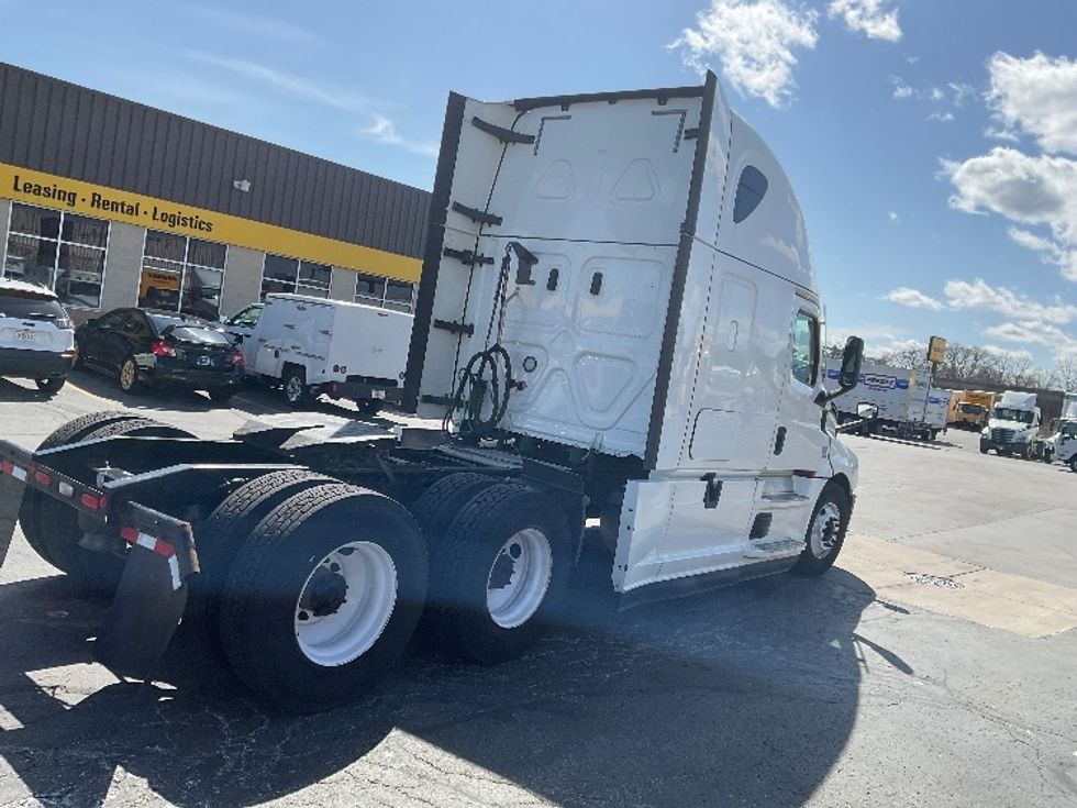 Sleeper Tractor-Heavy Duty Tractors-Freightliner-2020-T12664ST-Milwaukee-WI-559,543\n\t\tmiles-$ 56,250 - Image 7