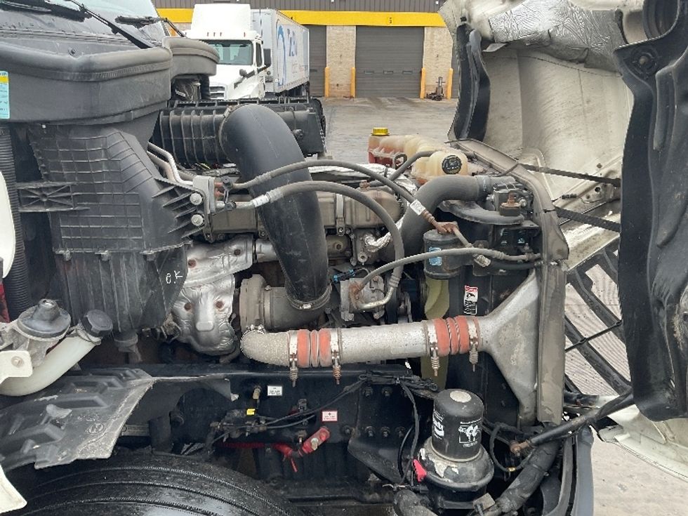 Sleeper Tractor-Heavy Duty Tractors-Freightliner-2020-T12664ST-Milwaukee-WI-646,865\n\t\tmiles-$ 45,000 - Image 19