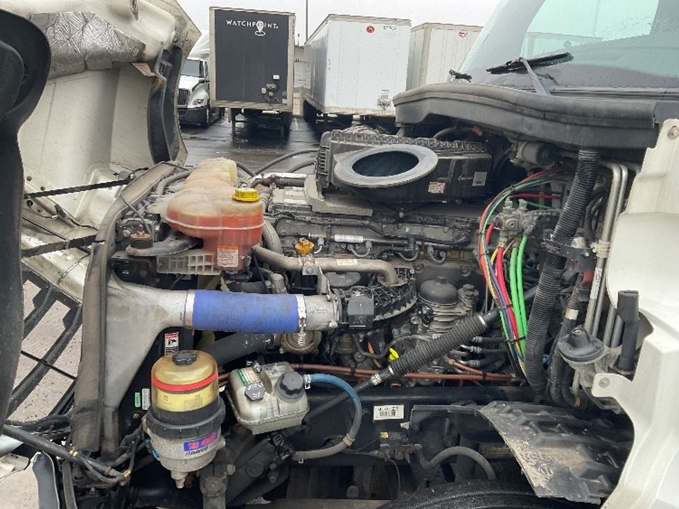 Sleeper Tractor-Heavy Duty Tractors-Freightliner-2020-T12664ST-Milwaukee-WI-646,865\n\t\tmiles-$ 45,000 - Image 20