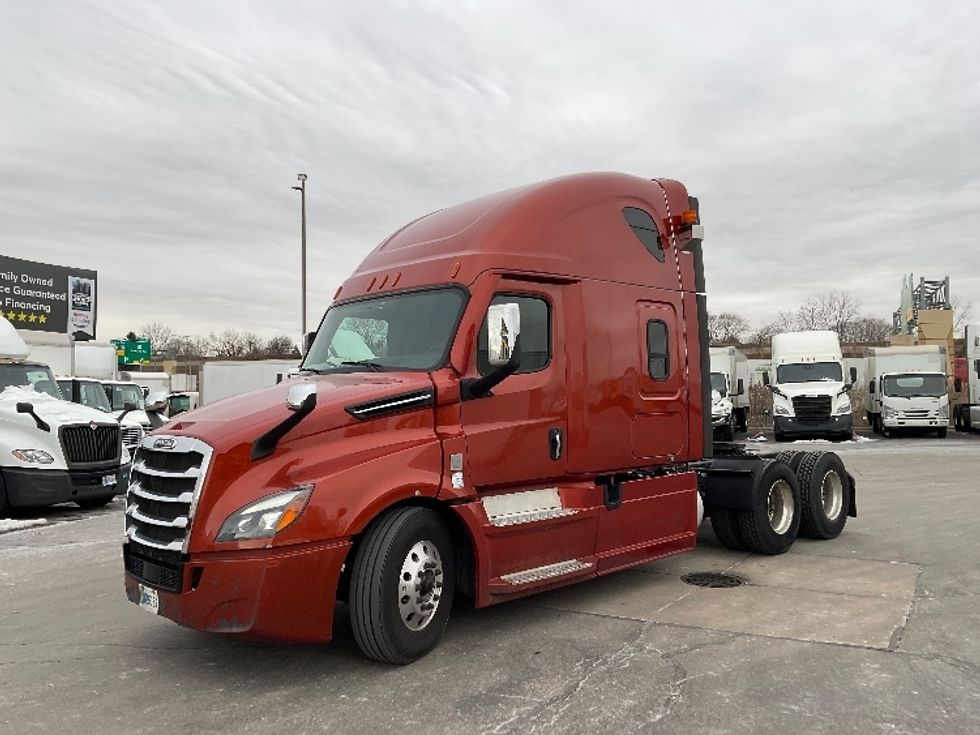 Sleeper Tractor-Heavy Duty Tractors-Freightliner-2020-T12664ST-Milwaukee-WI-725,260\n\t\tmiles-$ 37,250 - Image 3