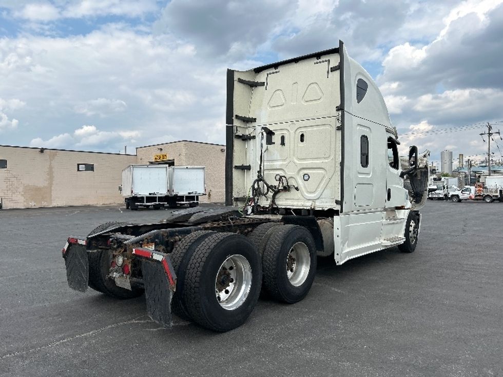 Sleeper Tractor-Heavy Duty Tractors-Freightliner-2020-T12664ST-Mississauga-ON-1,157,697\n\t\tkm-$ 66,750 - Image 23