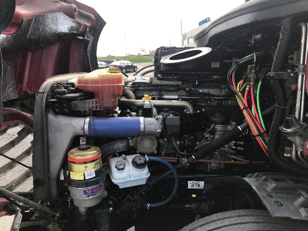 Sleeper Tractor-Heavy Duty Tractors-Freightliner-2020-T12664ST-Mississauga-ON-1,179,912\n\t\tkm-$ 58,250 - Image 20