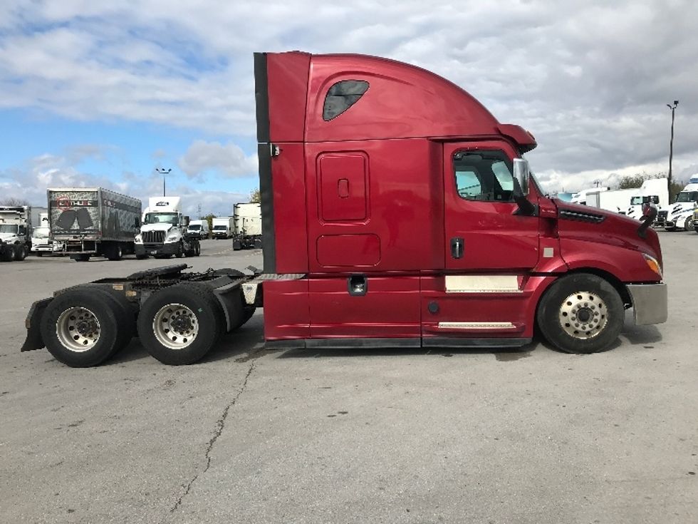 Sleeper Tractor-Heavy Duty Tractors-Freightliner-2020-T12664ST-Mississauga-ON-1,179,912\n\t\tkm-$ 58,250 - Image 8