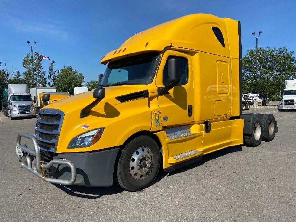 Sleeper Tractor-Heavy Duty Tractors-Freightliner-2020-T12664ST-Mississauga-ON-1,220,744\n\t\tkm-$ 56,750 - Image 3