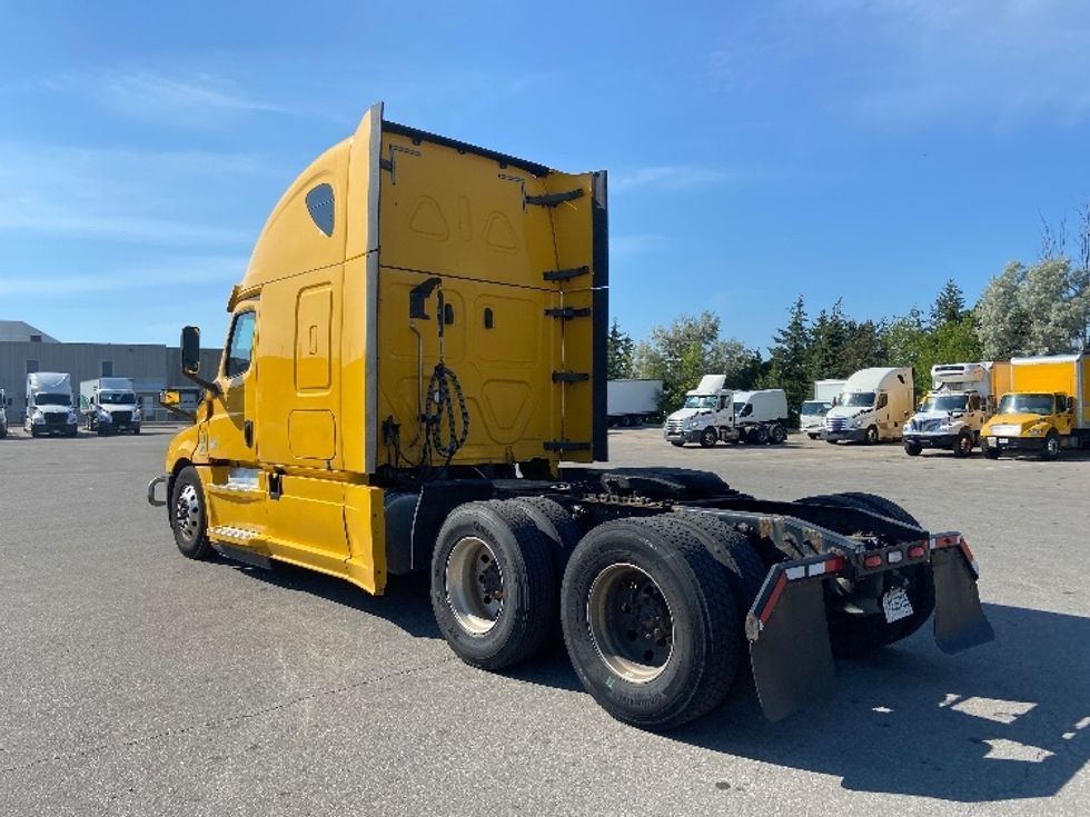 Sleeper Tractor-Heavy Duty Tractors-Freightliner-2020-T12664ST-Mississauga-ON-1,220,744\n\t\tkm-$ 56,750 - Image 5