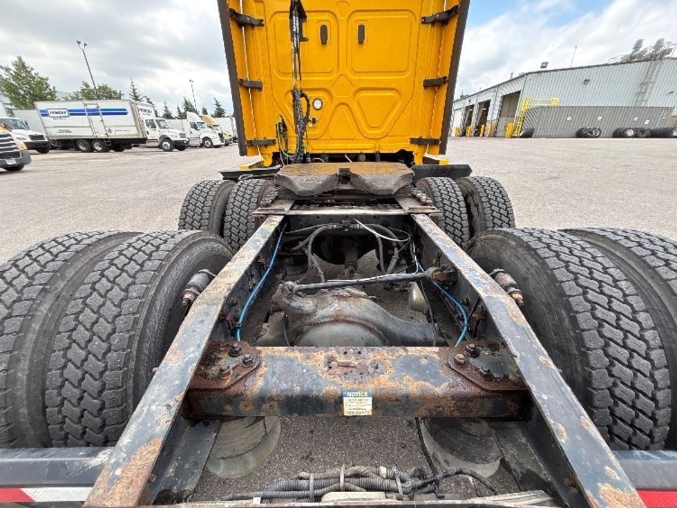 Sleeper Tractor-Heavy Duty Tractors-Freightliner-2020-T12664ST-Mississauga-ON-1,263,522\n\t\tkm-$ 51,000 - Image 6