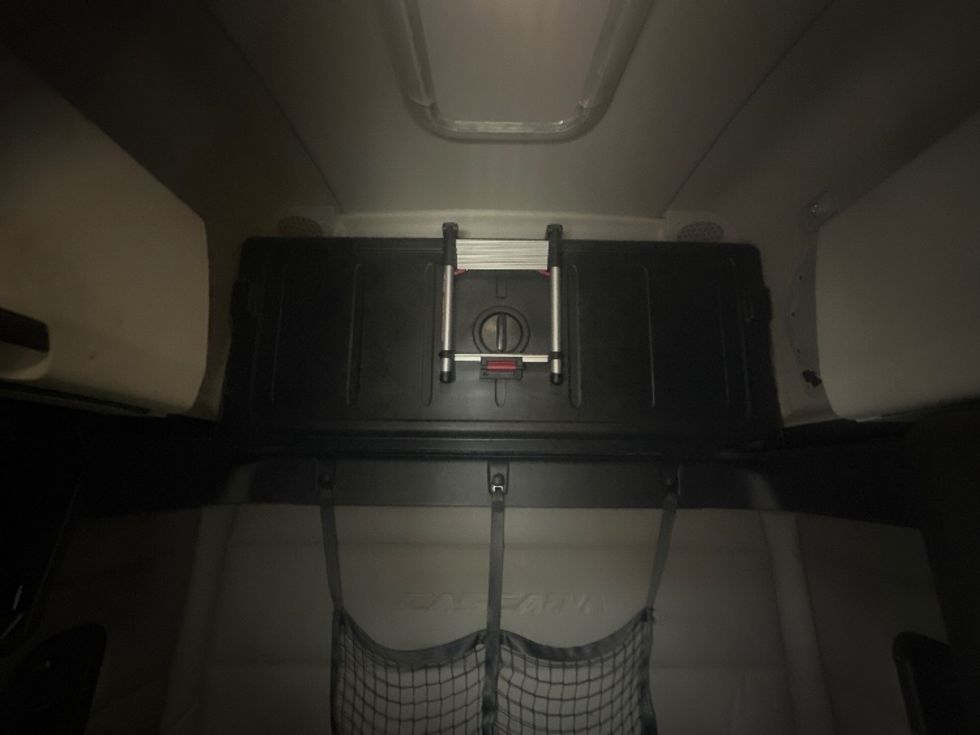 Sleeper Tractor-Heavy Duty Tractors-Freightliner-2020-T12664ST-Mississauga-ON-779,275\n\t\tkm-$ 74,500 - Image 19