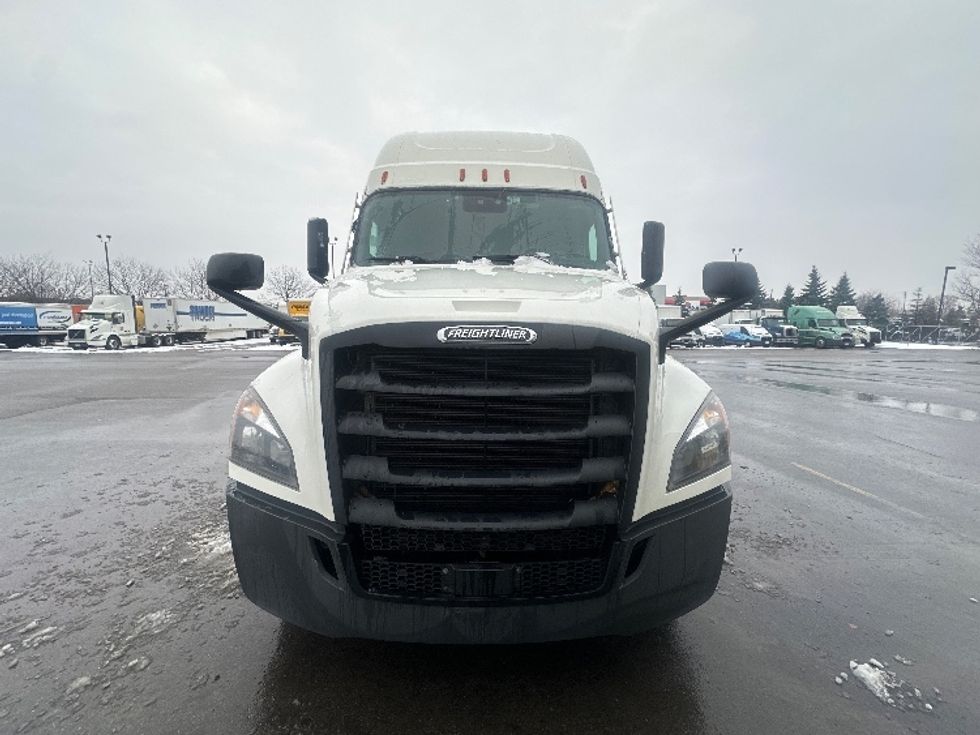 Sleeper Tractor-Heavy Duty Tractors-Freightliner-2020-T12664ST-Mississauga-ON-779,275\n\t\tkm-$ 74,500 - Image 2