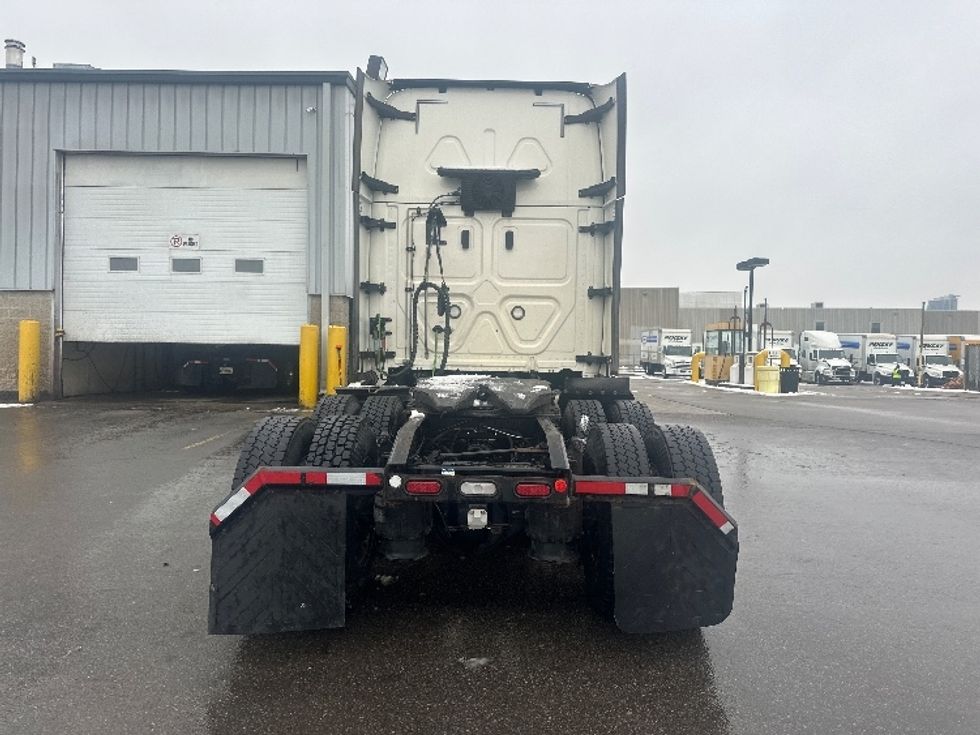 Sleeper Tractor-Heavy Duty Tractors-Freightliner-2020-T12664ST-Mississauga-ON-779,275\n\t\tkm-$ 74,500 - Image 6