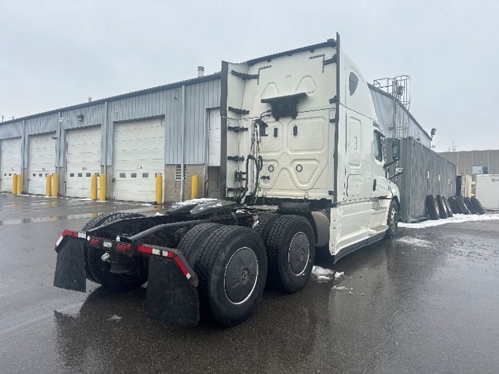 Sleeper Tractor-Heavy Duty Tractors-Freightliner-2020-T12664ST-Mississauga-ON-779,275\n\t\tkm-$ 74,500 - Image 7