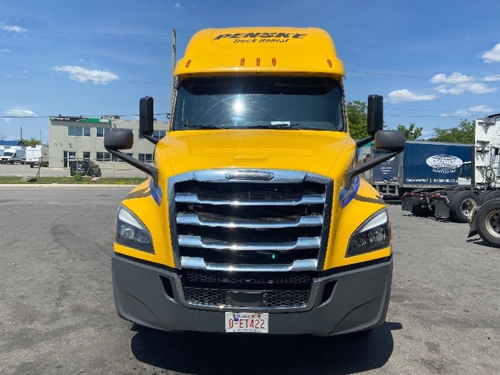 Sleeper Tractor-Heavy Duty Tractors-Freightliner-2020-T12664ST-Mississauga-ON-802,899\n\t\tkm-$ 81,250 - Image 2