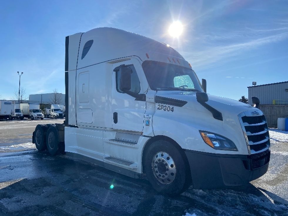 Sleeper Tractor-Heavy Duty Tractors-Freightliner-2020-T12664ST-Mississauga-ON-860,981\n\t\tkm-$ 70,000 - Image 1