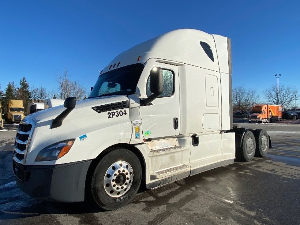 Sleeper Tractor-Heavy Duty Tractors-Freightliner-2020-T12664ST-Mississauga-ON-860,981\n\t\tkm-$ 70,000 - Image 3