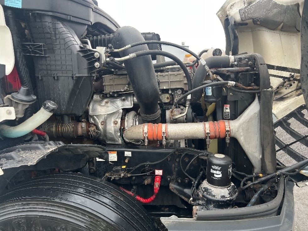 Sleeper Tractor-Heavy Duty Tractors-Freightliner-2020-T12664ST-Mississauga-ON-869,262\n\t\tkm-$ 69,500 - Image 19