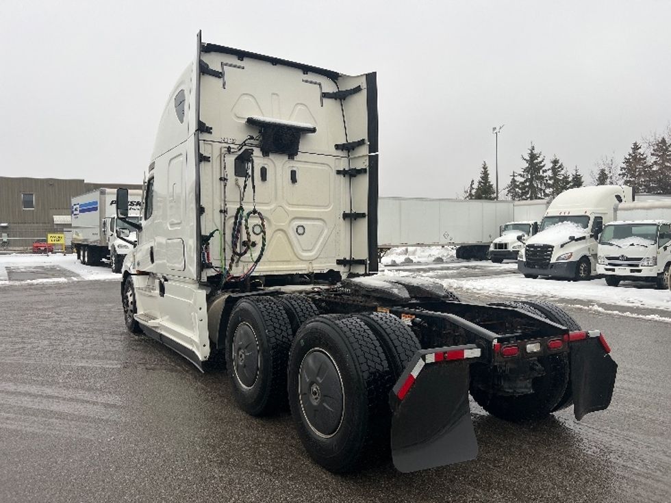 Sleeper Tractor-Heavy Duty Tractors-Freightliner-2020-T12664ST-Mississauga-ON-869,262\n\t\tkm-$ 69,500 - Image 5