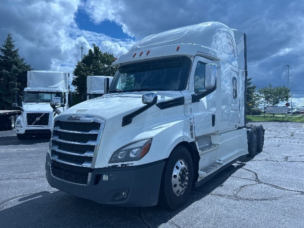 Sleeper Tractor-Heavy Duty Tractors-Freightliner-2020-T12664ST-Mississauga-ON-871,751\n\t\tkm-$ 75,500 - Image 3