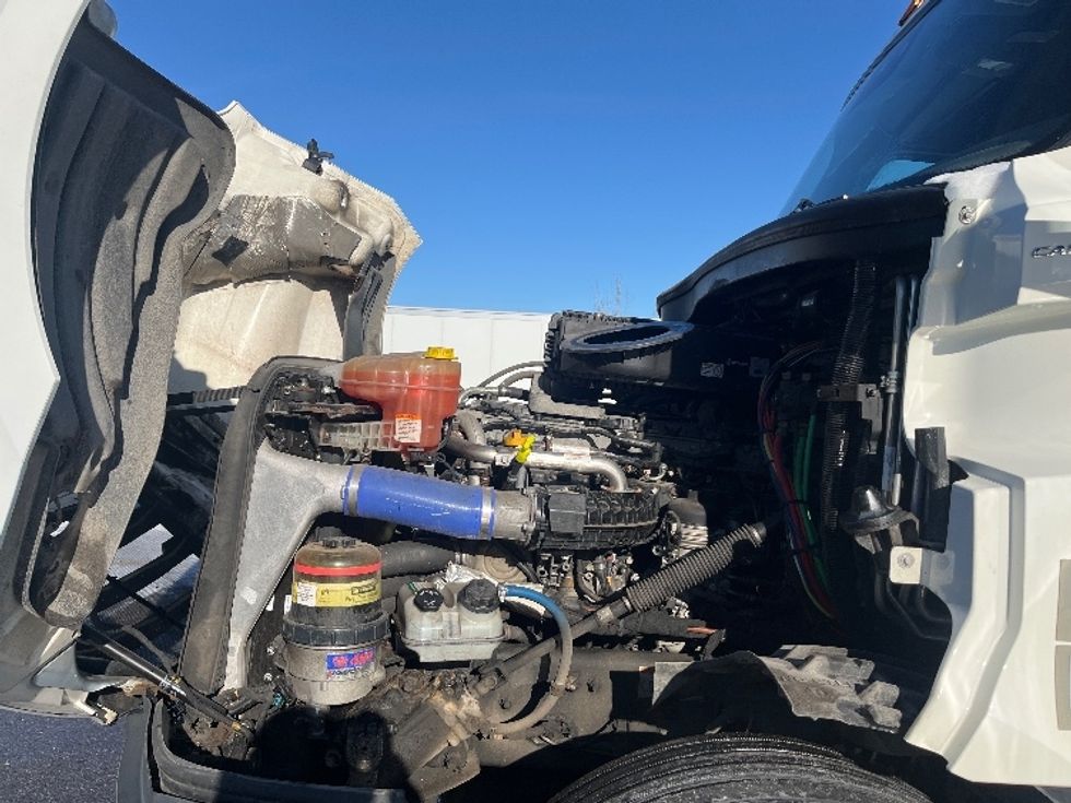 Sleeper Tractor-Heavy Duty Tractors-Freightliner-2020-T12664ST-Mississauga-ON-875,292\n\t\tkm-$ 73,750 - Image 21