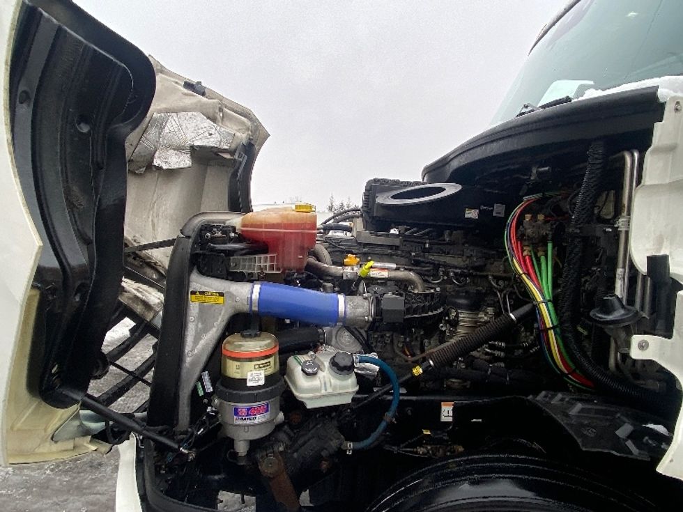 Sleeper Tractor-Heavy Duty Tractors-Freightliner-2020-T12664ST-Mississauga-ON-941,203\n\t\tkm-$ 65,500 - Image 21