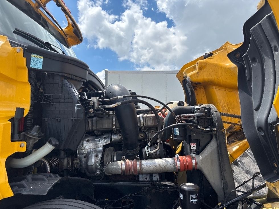 Sleeper Tractor-Heavy Duty Tractors-Freightliner-2020-T12664ST-Mississauga-ON-978,734\n\t\tkm-$ 71,750 - Image 20