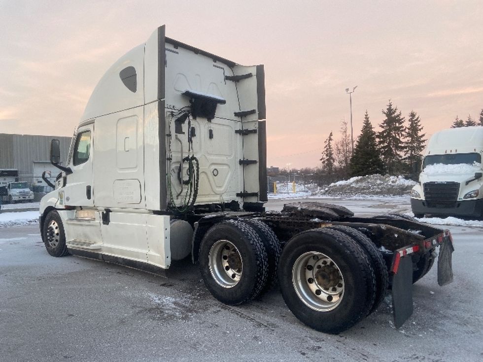 Sleeper Tractor-Heavy Duty Tractors-Freightliner-2020-T12664ST-Mississauga-ON-988,776\n\t\tkm-$ 64,750 - Image 5