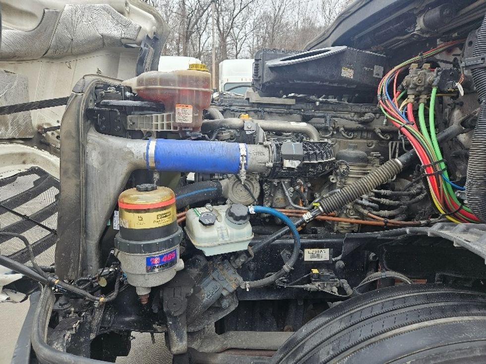 Sleeper Tractor-Heavy Duty Tractors-Freightliner-2020-T12664ST-Moberly-MO-498,513\n\t\tmiles-$ 60,250 - Image 21