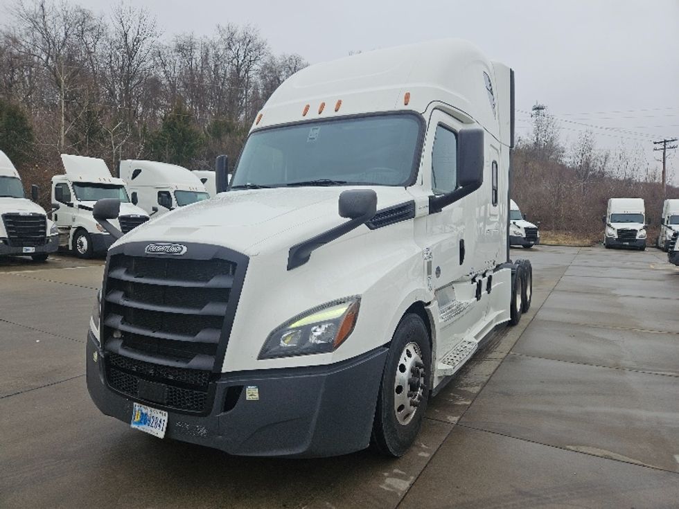 Sleeper Tractor-Heavy Duty Tractors-Freightliner-2020-T12664ST-Moberly-MO-498,513\n\t\tmiles-$ 60,250 - Image 3