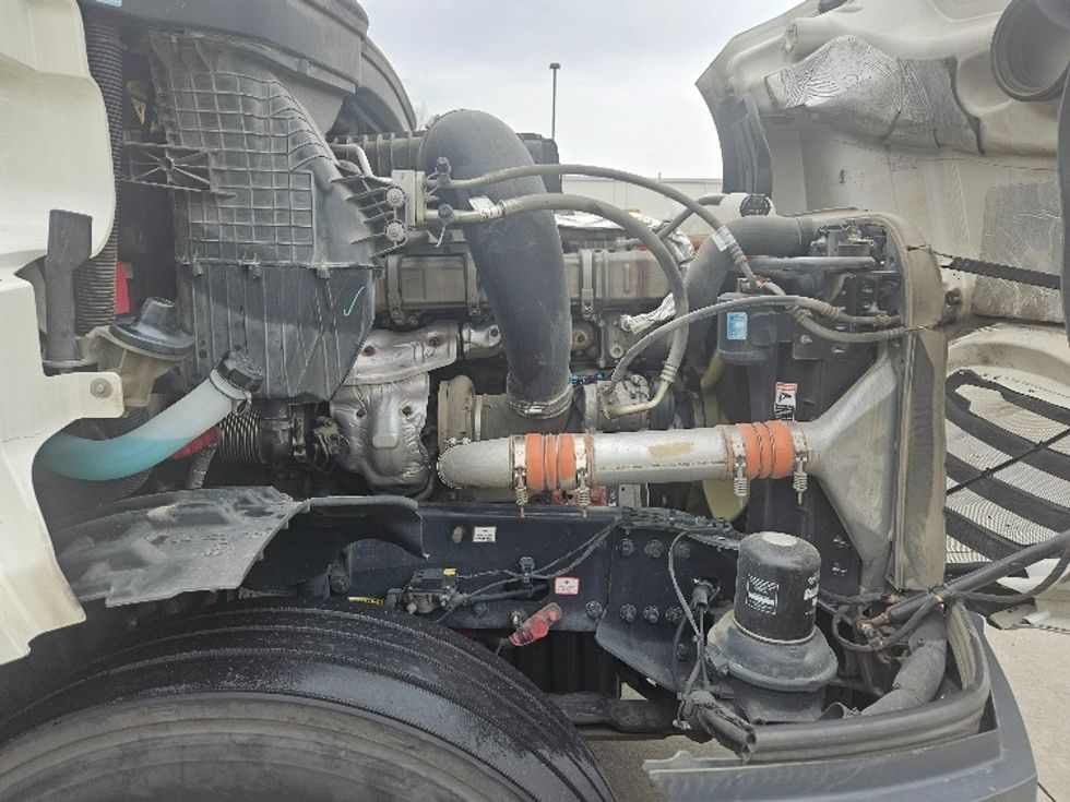 Sleeper Tractor-Heavy Duty Tractors-Freightliner-2020-T12664ST-Moberly-MO-528,120\n\t\tmiles-$ 62,500 - Image 20