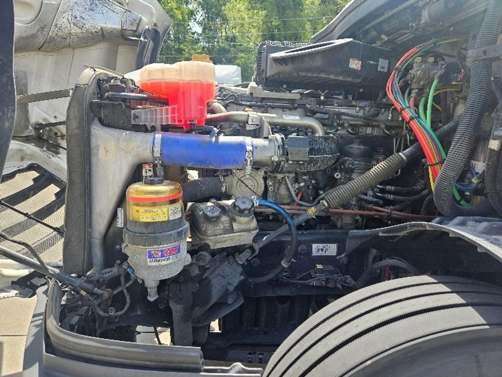 Sleeper Tractor-Heavy Duty Tractors-Freightliner-2020-T12664ST-Moberly-MO-544,277\n\t\tmiles-$ 61,250 - Image 21