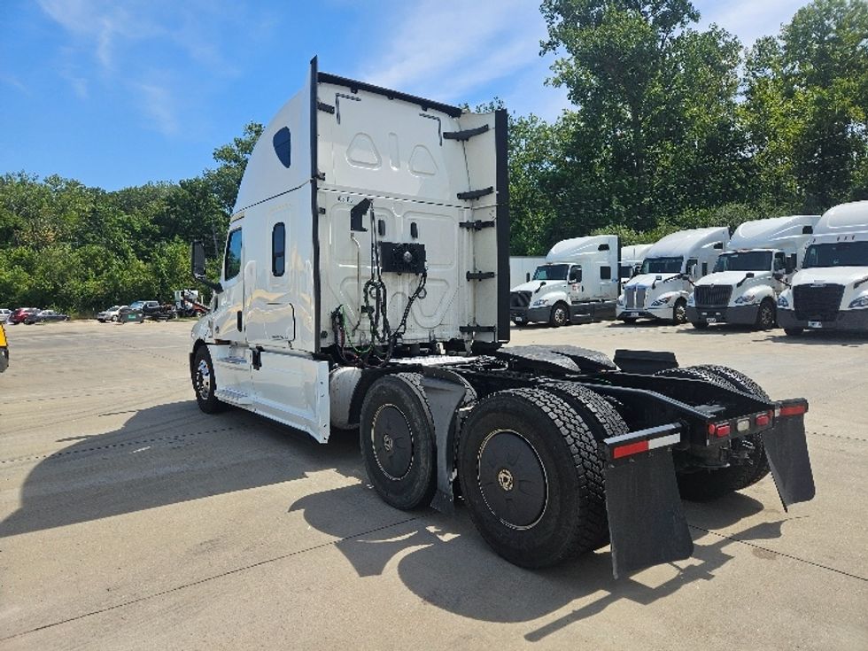 Sleeper Tractor-Heavy Duty Tractors-Freightliner-2020-T12664ST-Moberly-MO-544,277\n\t\tmiles-$ 61,250 - Image 5