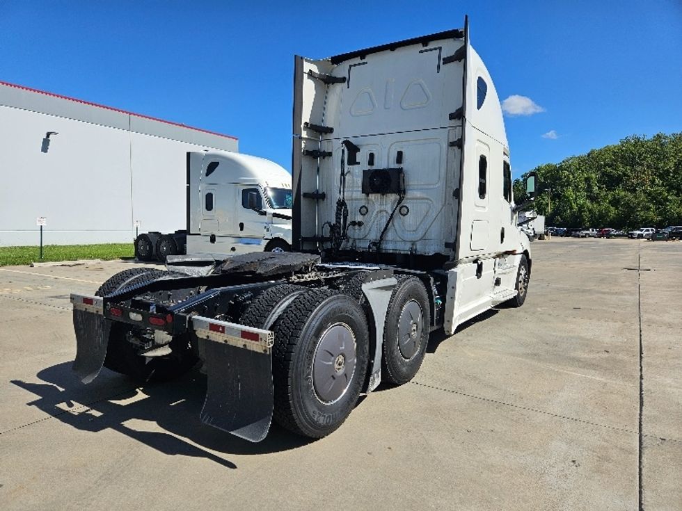 Sleeper Tractor-Heavy Duty Tractors-Freightliner-2020-T12664ST-Moberly-MO-558,653\n\t\tmiles-$ 60,250 - Image 7