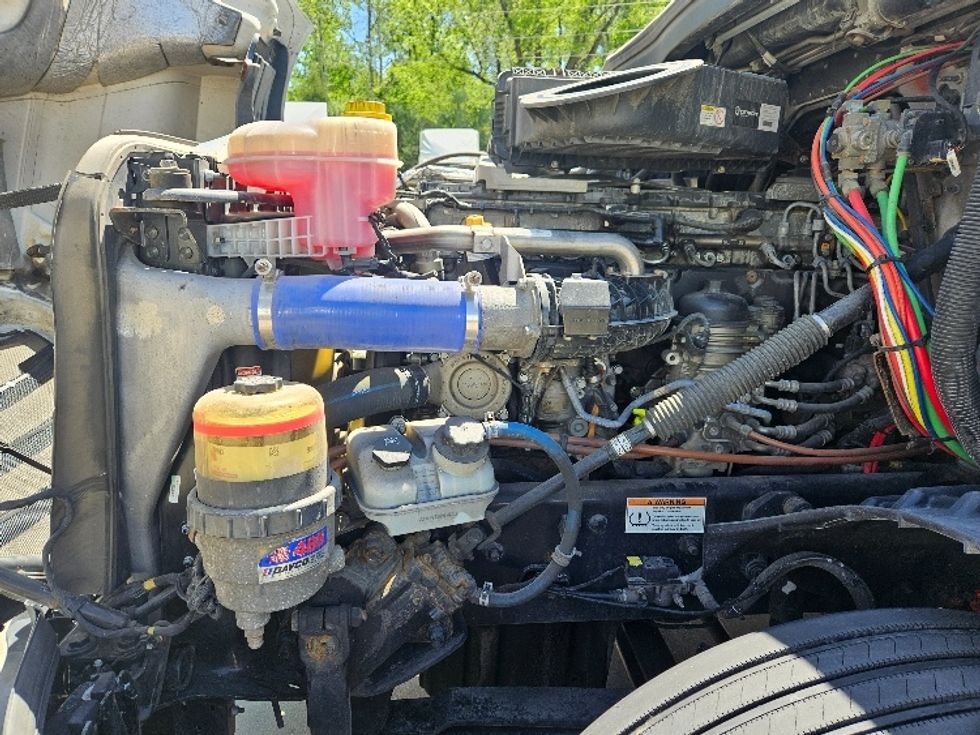 Sleeper Tractor-Heavy Duty Tractors-Freightliner-2020-T12664ST-Moberly-MO-579,187\n\t\tmiles-$ 56,750 - Image 21