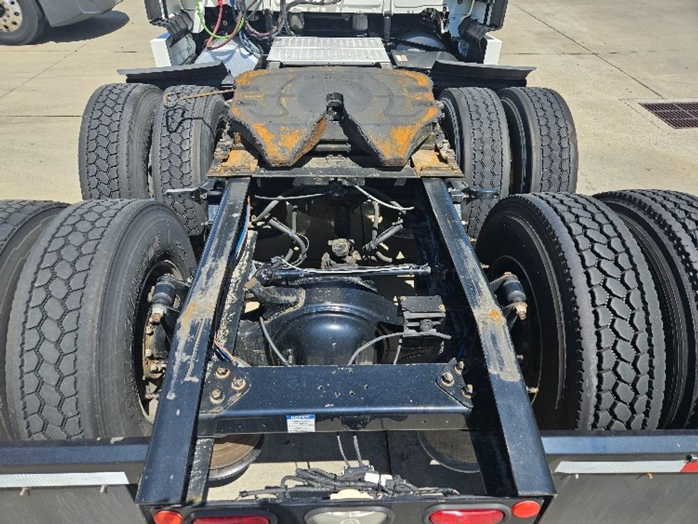 Sleeper Tractor-Heavy Duty Tractors-Freightliner-2020-T12664ST-Moberly-MO-590,628\n\t\tmiles-$ 53,250 - Image 6