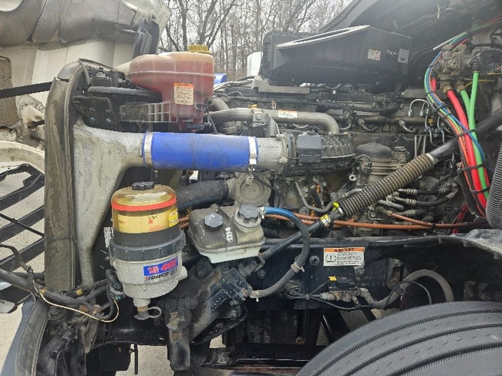 Sleeper Tractor-Heavy Duty Tractors-Freightliner-2020-T12664ST-Moberly-MO-591,492\n\t\tmiles-$ 53,750 - Image 21