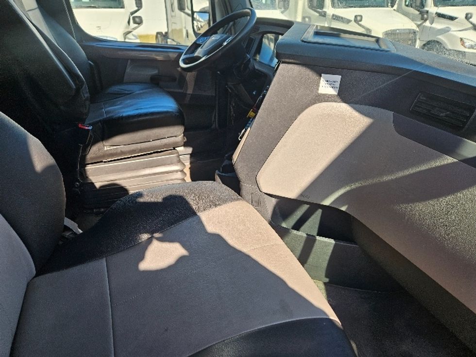 Sleeper Tractor-Heavy Duty Tractors-Freightliner-2020-T12664ST-Moberly-MO-593,403\n\t\tmiles-$ 53,750 - Image 15