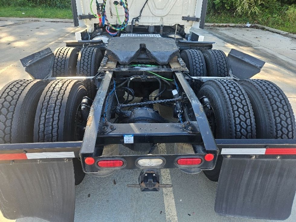 Sleeper Tractor-Heavy Duty Tractors-Freightliner-2020-T12664ST-Moberly-MO-614,690\n\t\tmiles-$ 56,000 - Image 6