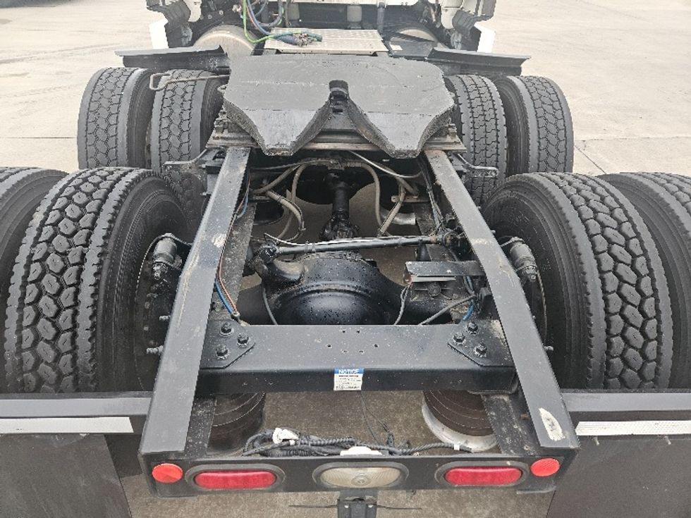 Sleeper Tractor-Heavy Duty Tractors-Freightliner-2020-T12664ST-Moberly-MO-617,466\n\t\tmiles-$ 52,000 - Image 6