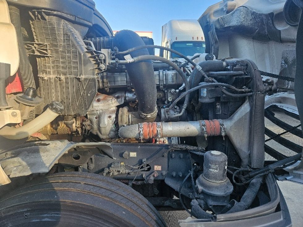 Sleeper Tractor-Heavy Duty Tractors-Freightliner-2020-T12664ST-Moberly-MO-619,847\n\t\tmiles-$ 55,750 - Image 20