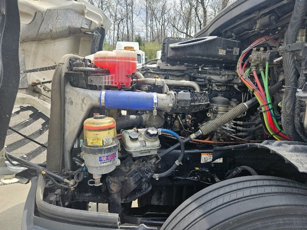 Sleeper Tractor-Heavy Duty Tractors-Freightliner-2020-T12664ST-Moberly-MO-625,205\n\t\tmiles-$ 51,000 - Image 21