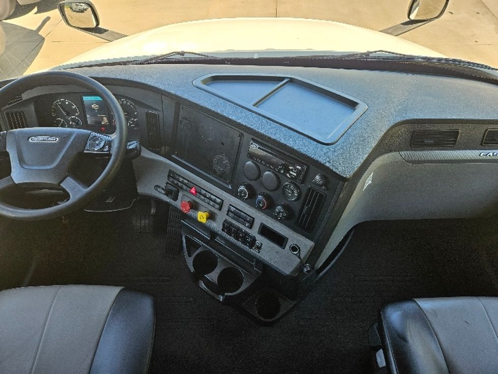 Sleeper Tractor-Heavy Duty Tractors-Freightliner-2020-T12664ST-Moberly-MO-638,821\n\t\tmiles-$ 50,000 - Image 12