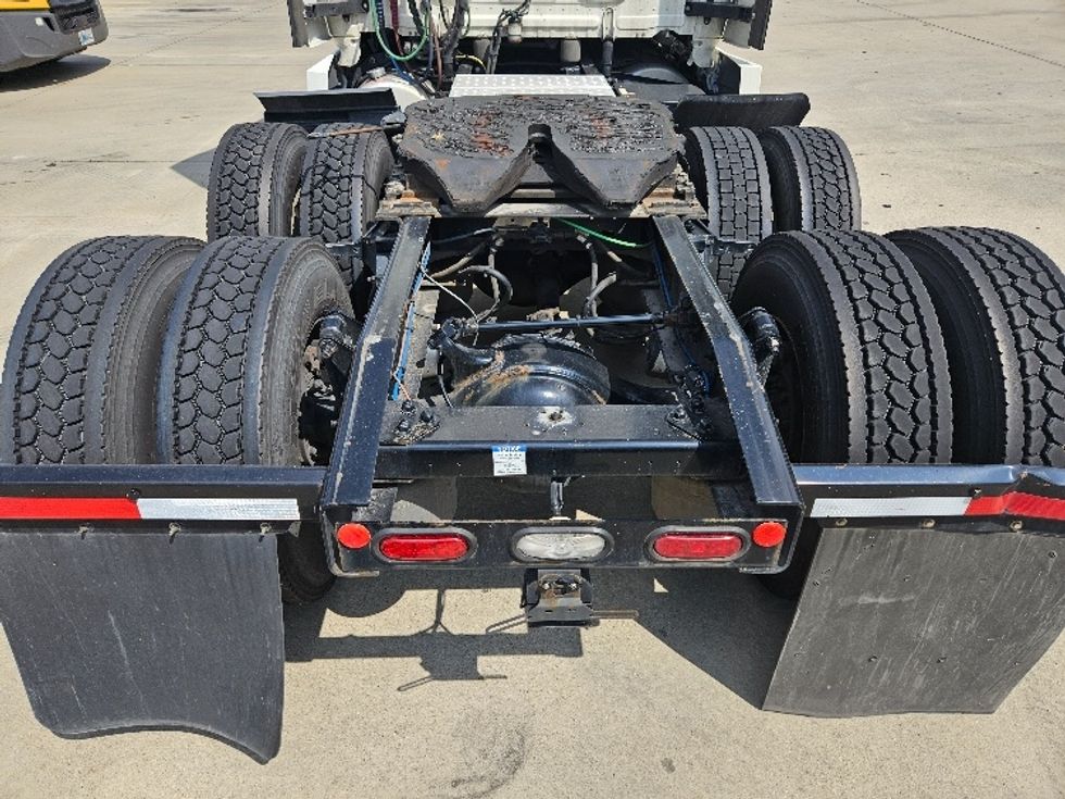 Sleeper Tractor-Heavy Duty Tractors-Freightliner-2020-T12664ST-Moberly-MO-639,404\n\t\tmiles-$ 54,250 - Image 6