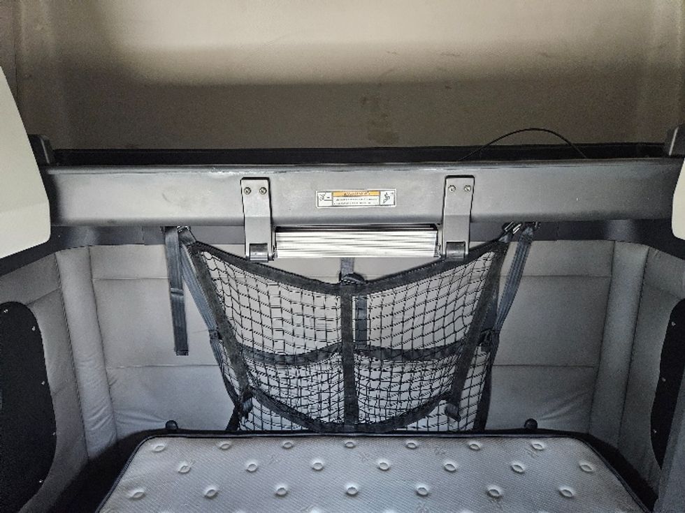 Sleeper Tractor-Heavy Duty Tractors-Freightliner-2020-T12664ST-Moberly-MO-639,481\n\t\tmiles-$ 49,750 - Image 16