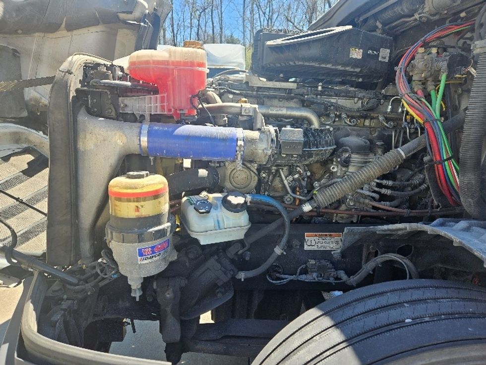 Sleeper Tractor-Heavy Duty Tractors-Freightliner-2020-T12664ST-Moberly-MO-654,900\n\t\tmiles-$ 48,750 - Image 21