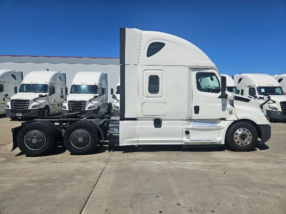 Sleeper Tractor-Heavy Duty Tractors-Freightliner-2020-T12664ST-Moberly-MO-654,900\n\t\tmiles-$ 48,750 - Image 8