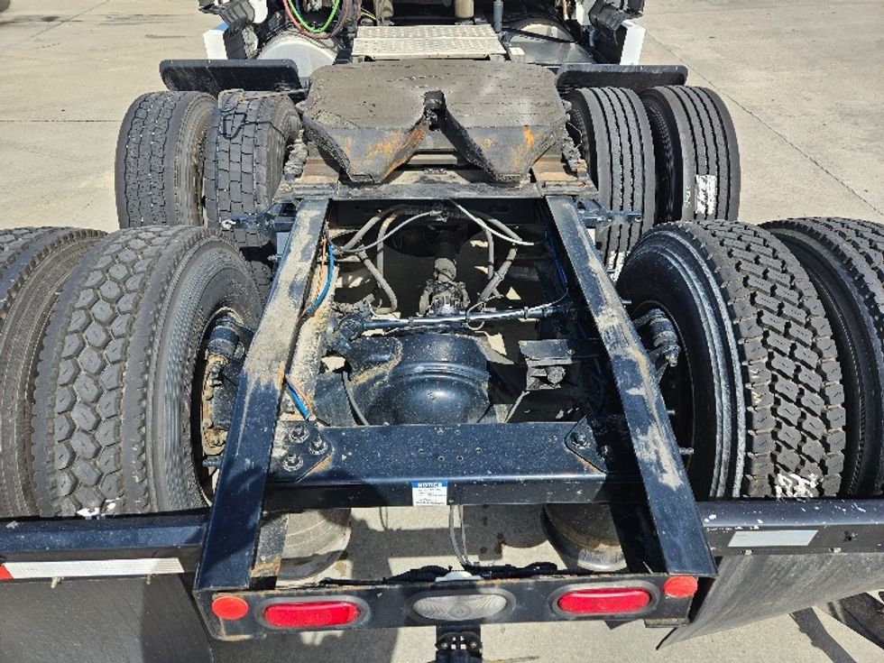 Sleeper Tractor-Heavy Duty Tractors-Freightliner-2020-T12664ST-Moberly-MO-656,087\n\t\tmiles-$ 47,500 - Image 6