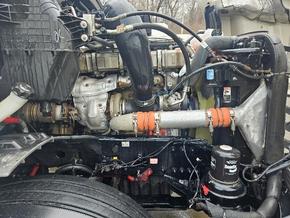 Sleeper Tractor-Heavy Duty Tractors-Freightliner-2020-T12664ST-Moberly-MO-659,567\n\t\tmiles-$ 48,000 - Image 20