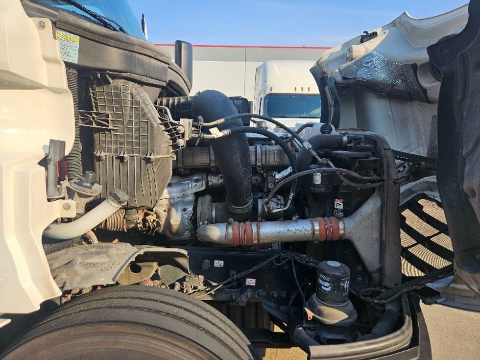 Sleeper Tractor-Heavy Duty Tractors-Freightliner-2020-T12664ST-Moberly-MO-662,980\n\t\tmiles-$ 52,500 - Image 20