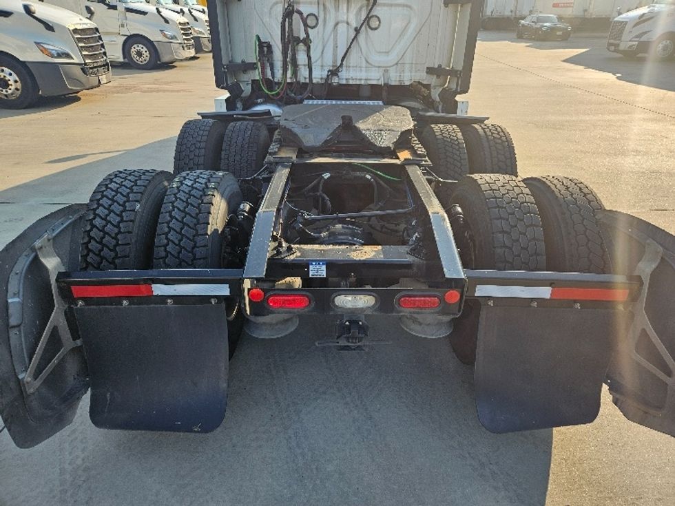 Sleeper Tractor-Heavy Duty Tractors-Freightliner-2020-T12664ST-Moberly-MO-662,980\n\t\tmiles-$ 52,500 - Image 6