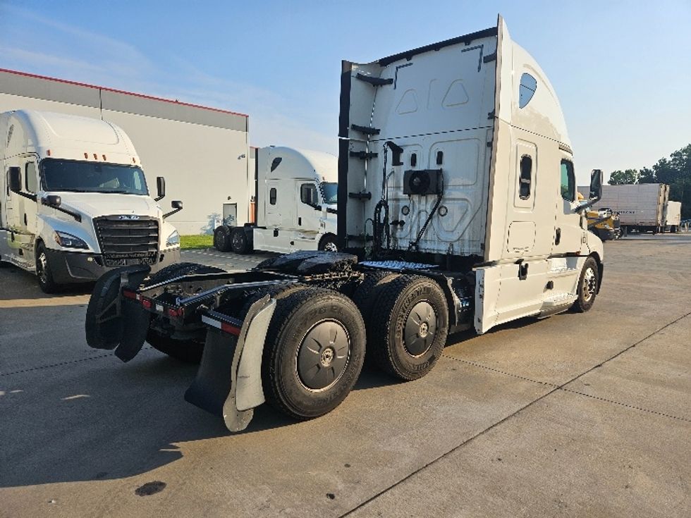 Sleeper Tractor-Heavy Duty Tractors-Freightliner-2020-T12664ST-Moberly-MO-662,980\n\t\tmiles-$ 52,500 - Image 7